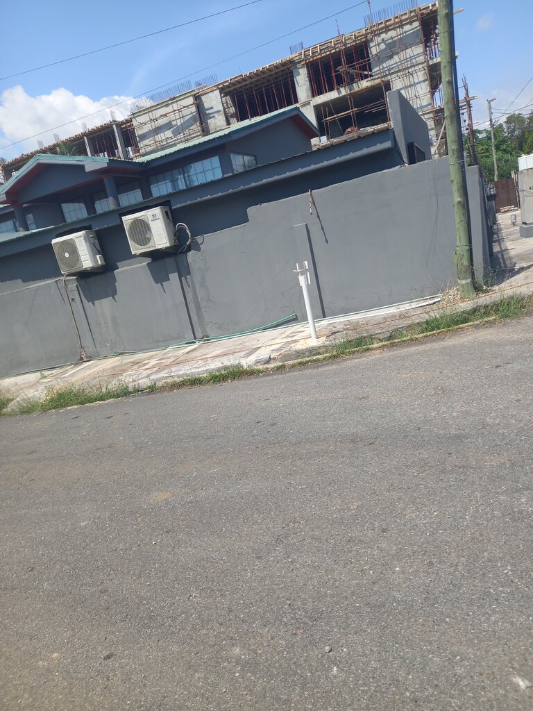 Car dealership Global Motors, Earth, photo