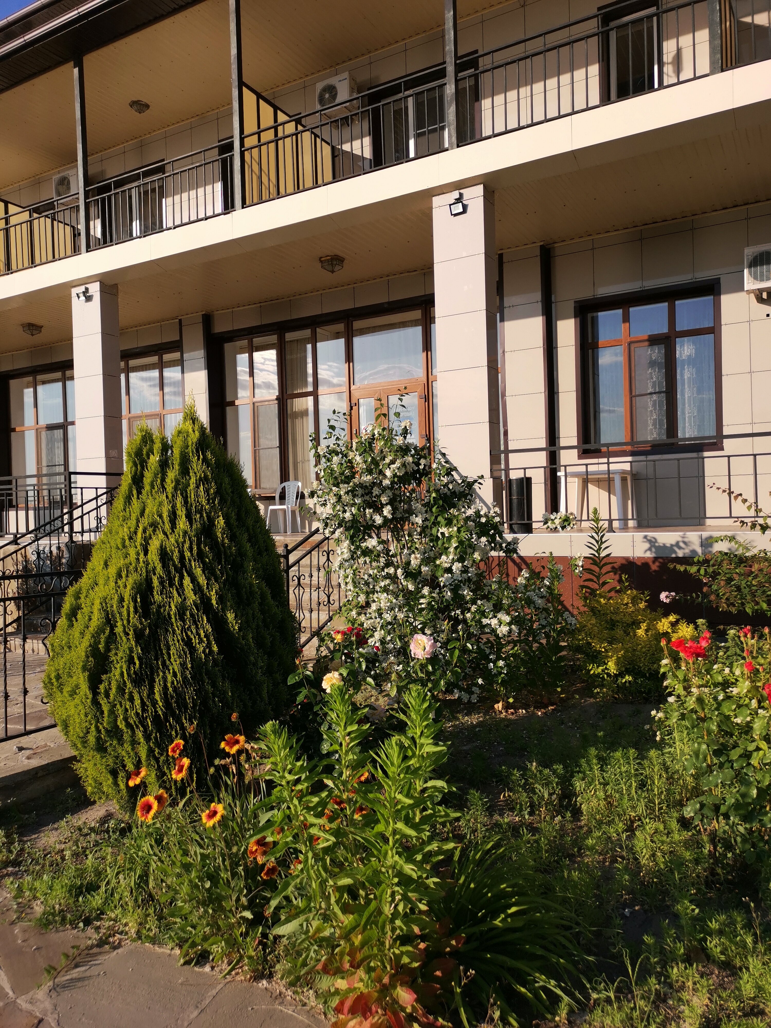 Фото отеля 2