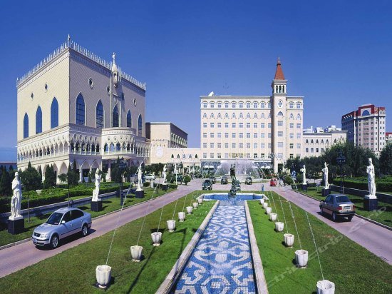 Фото отеля 1