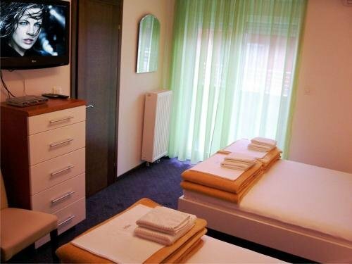 Гостиница Rooms Fitea в Осиеке