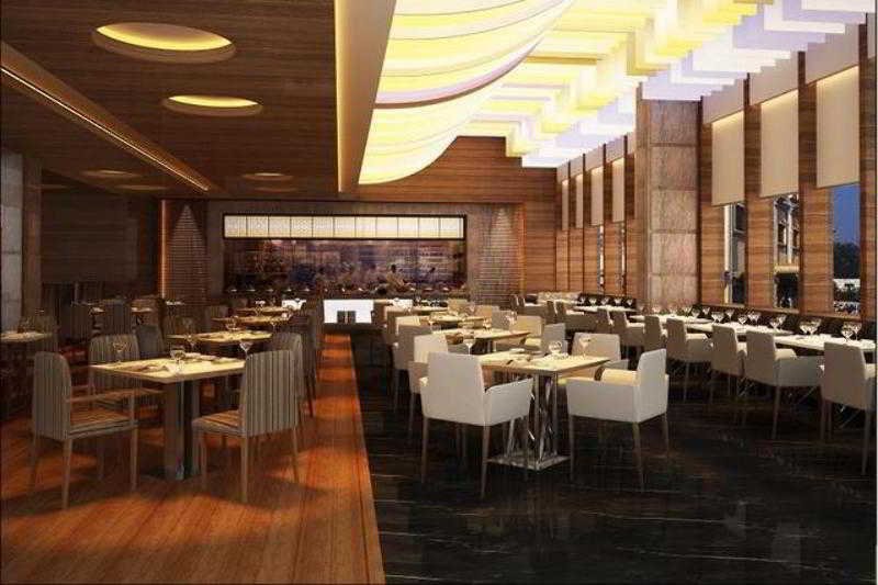 Фото Golden Tulip Lucknow