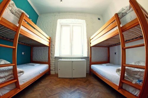 Хостел Hostel Chmielna 5 Rooms & Apartments в Варшаве