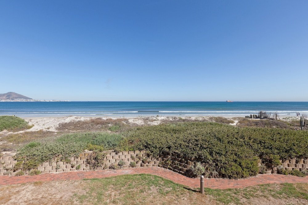 Фото Cape Town Beachfront Apartments At Leisure Bay