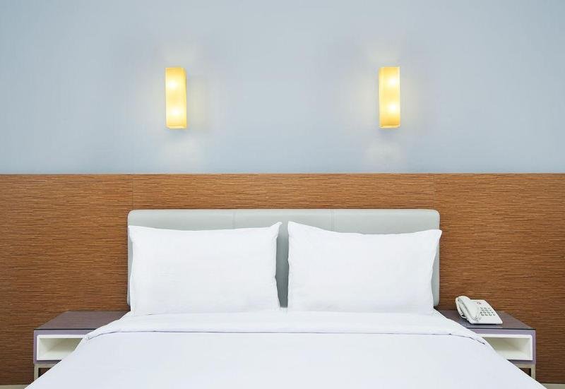 Фото Amaris Hotel Simpang Lima