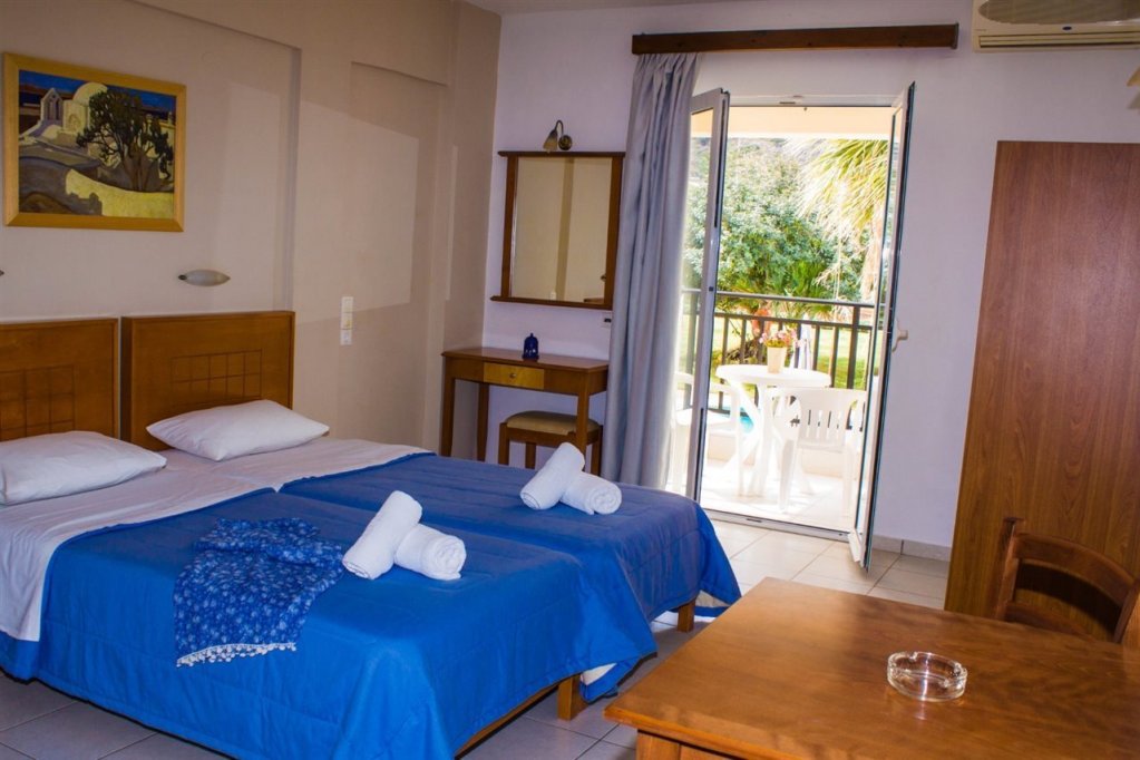 Фото Sunshine Studios & Apartments