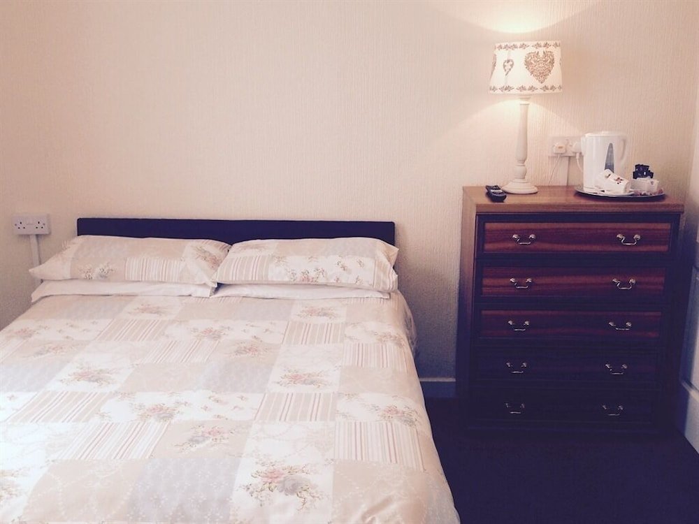 Фото Hazelgrove Guest House