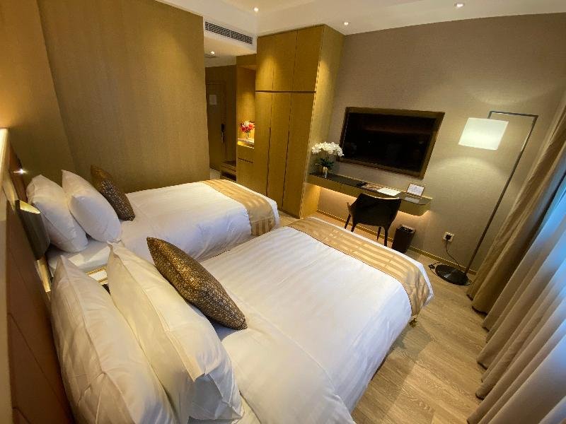 Фото Grand Dragon Hotel