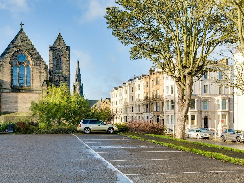 Hotel The Spires, Scarborough, photo