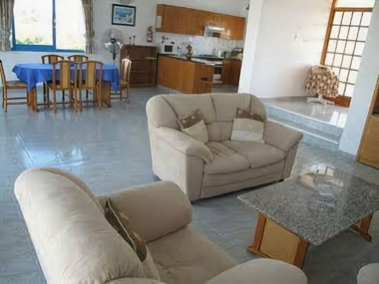 Гостиница Chriseleni Latchi Villas