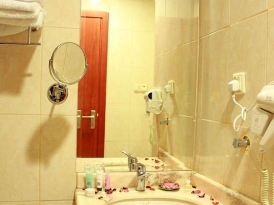 Фото Barakat Burhan Hotel