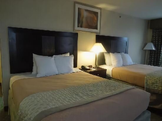 Фото Hillcrest Hotel Near Jfk Air Train