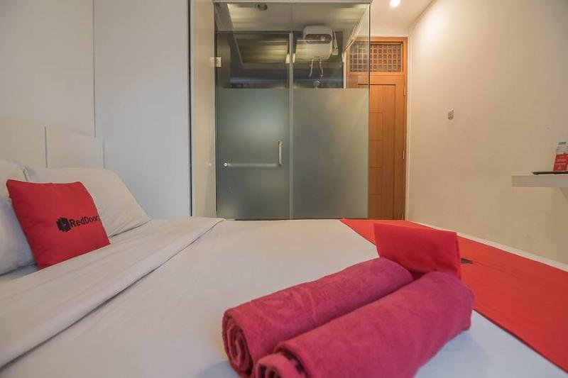 Фото RedDoorz Plus near Parahyangan University