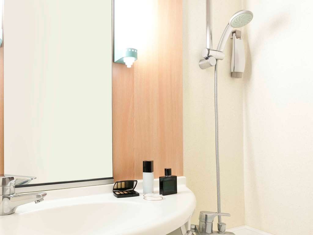 Фото B&b Hotel Bordeaux Mérignac Cadera Aéroport