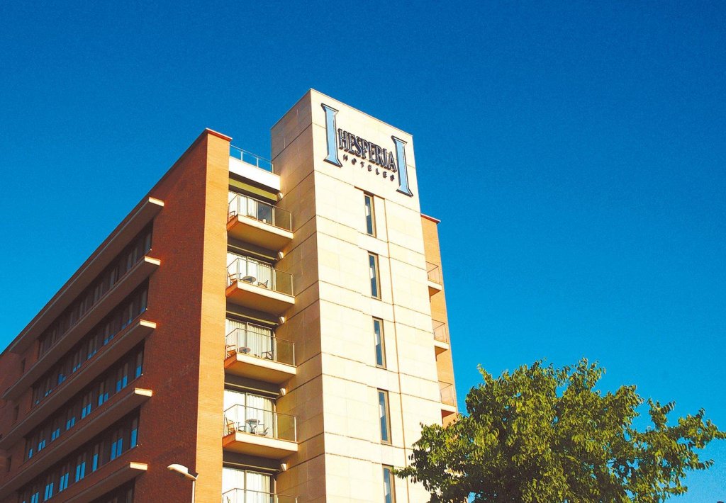 Фото Hotel Nh Hesperia Barcelona del Mar