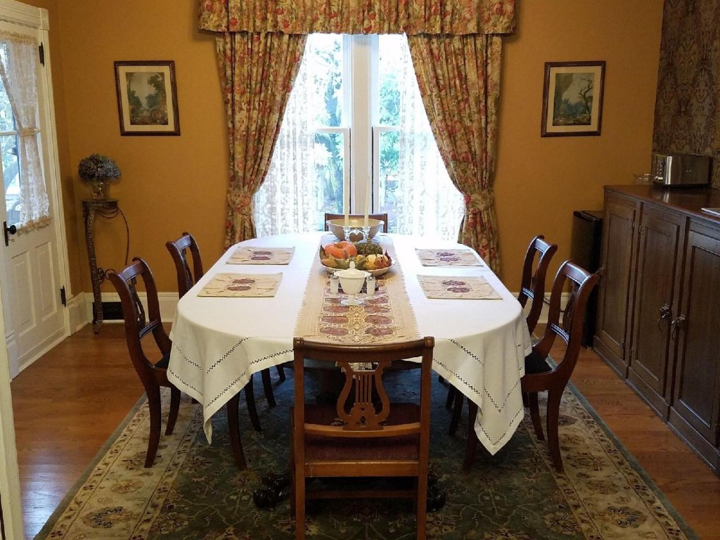 Фото The Marie Bed and Breakfast