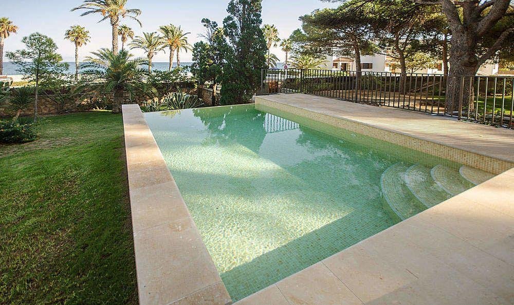 Фото Villa with botanic garden in front of the beach Tvl_06