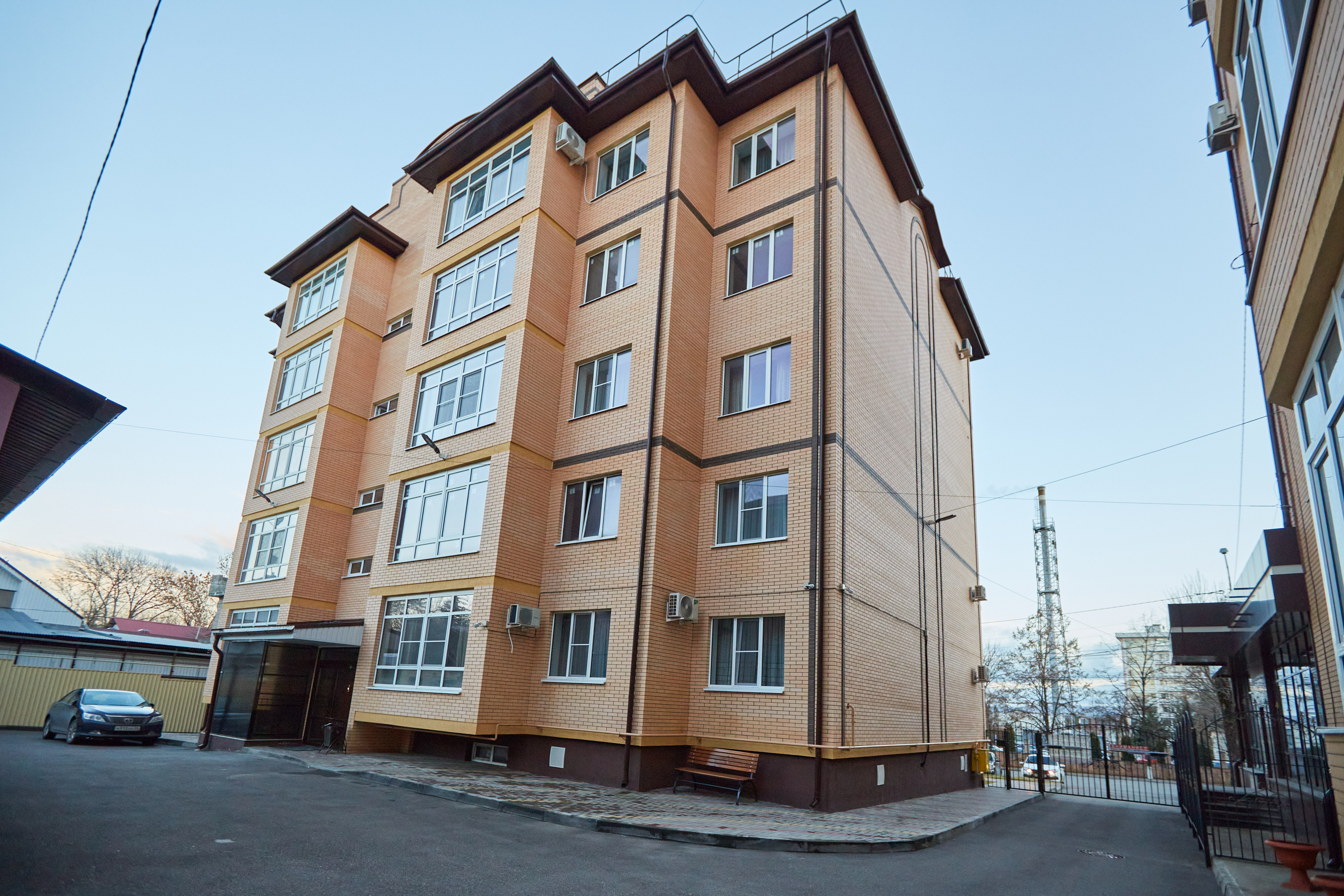 Фото отеля 1