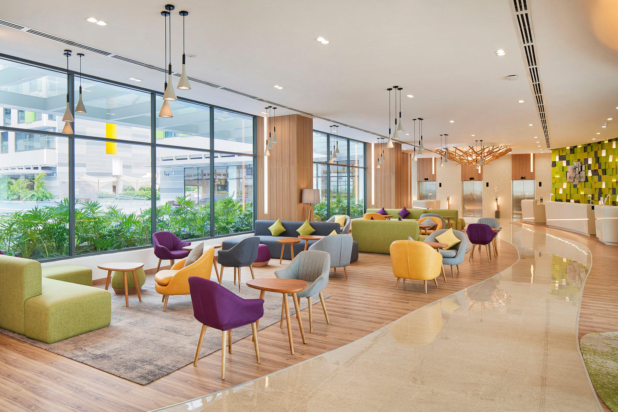 Фото Holiday Inn & Suites Saigon Airport