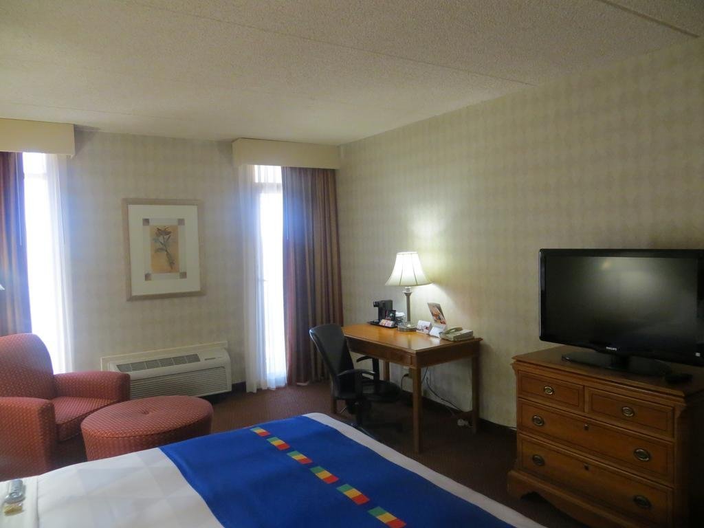 Фото Fairfield Inn & Suites by Marriott Dallas Love Field