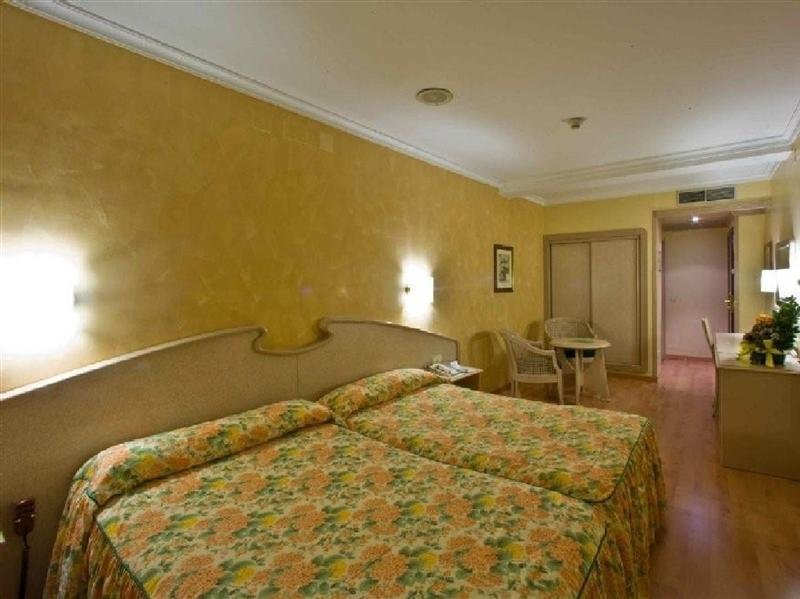Фото Hotel Lleo