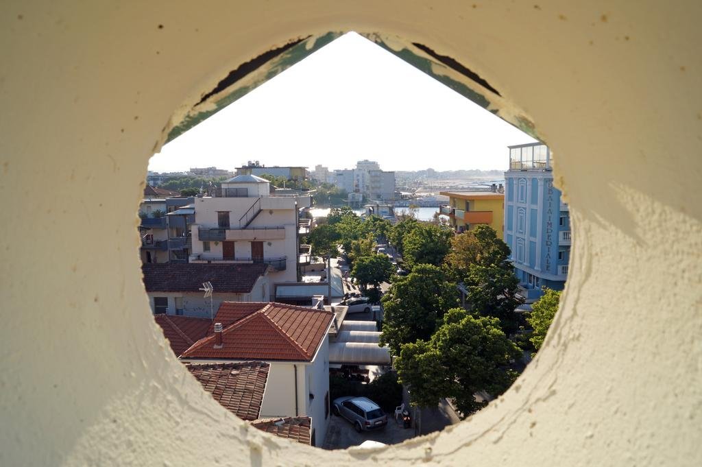 Фото Hotel River