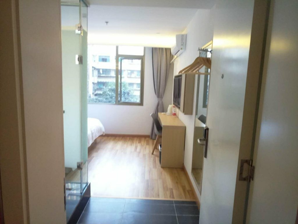 Hotel 7Days Inn Guiyang Xingguan Road Branch, Guiyang, photo