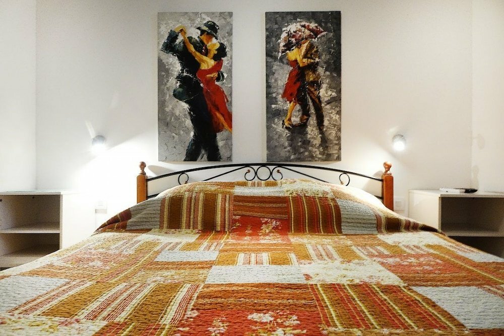 Hotel La Re'Belle, Ceret, photo