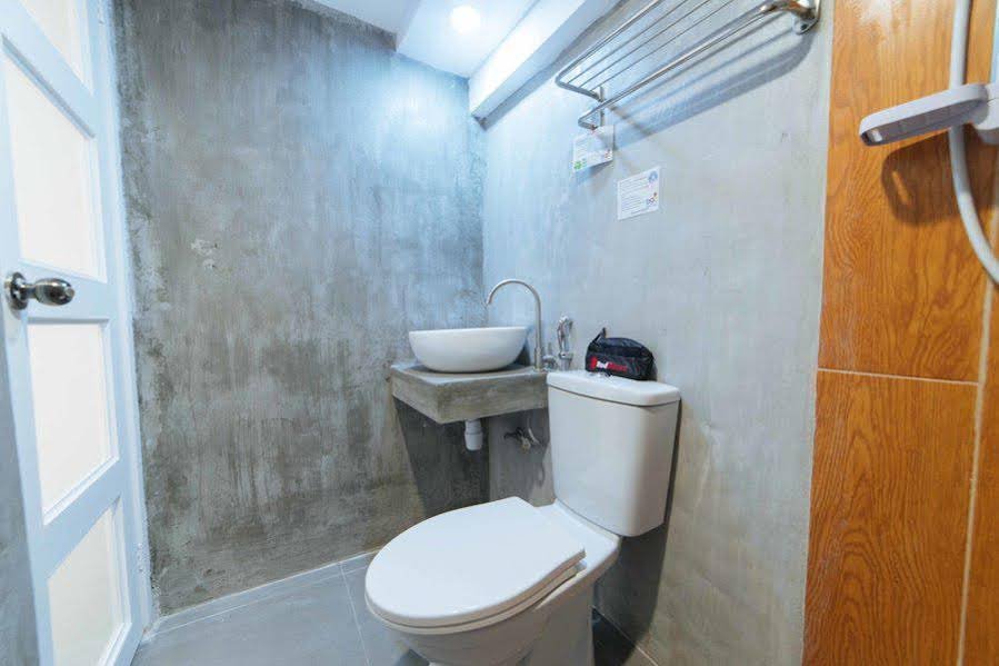 Фото RedDoorz Plus @ Danlig Street Makati