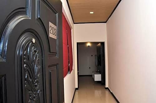 Внешний вид отеля View 360 в Канди, фото 5