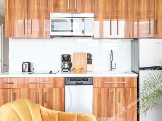 Фото Sonder Lafayette Square