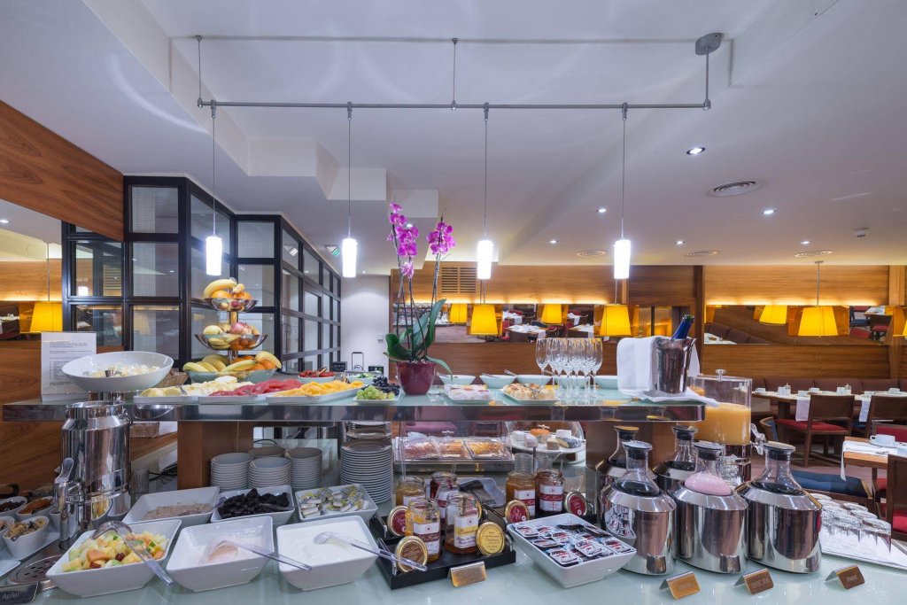 Фото K+k Palais Hotel