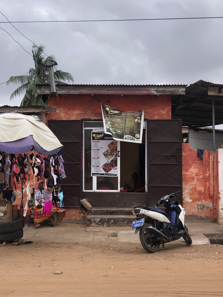 Canteen Yob’s Kitchen, Accra, photo