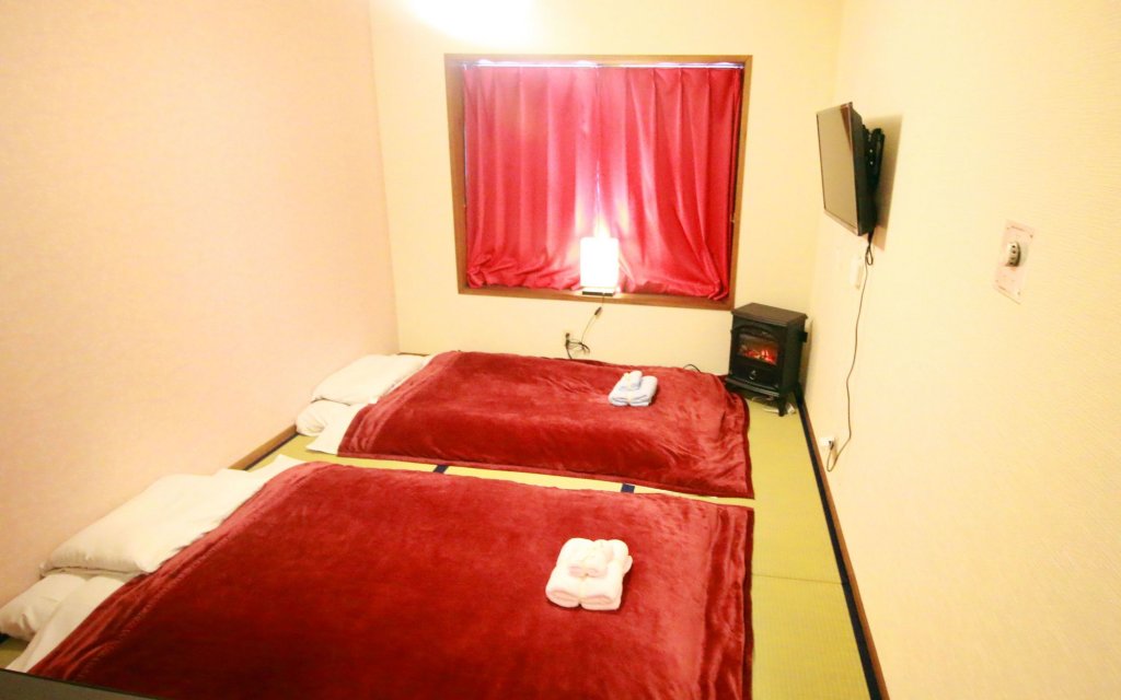 Фото Lodge Q Hotel