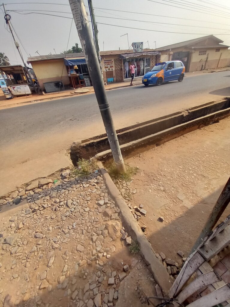 Clothing store Rex-Vee Fashion Design, Accra, photo