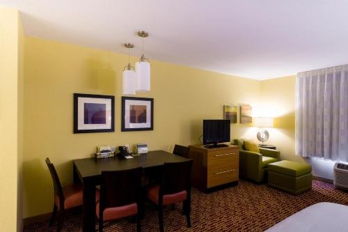 Фото TownePlace Suites Roswell