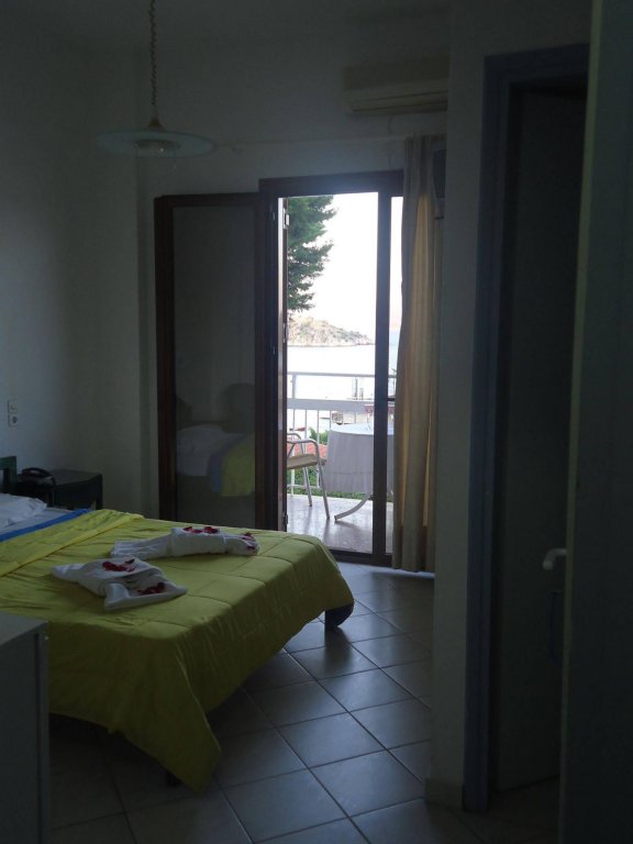 Фото Koronis Hotel