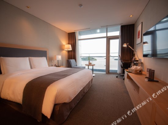 Фото Hidden Bay Hotel