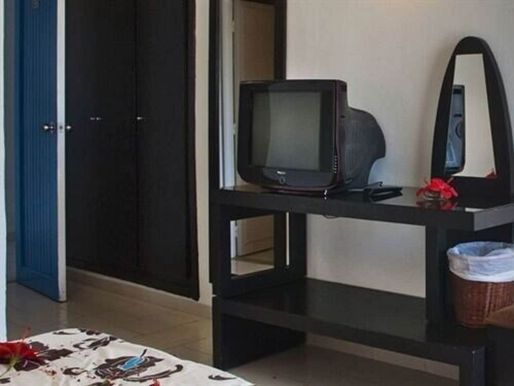 Фото Hotel Cedriana