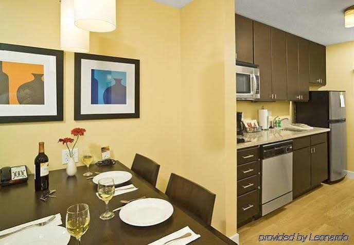 Фото TownePlace Suites by Marriott Gilford