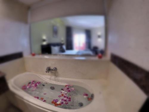 Фото Royal Tulip Beach Resort - All Inclusive