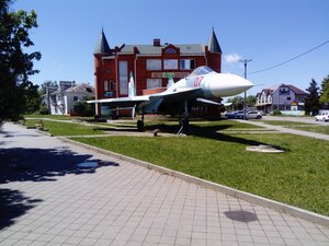 Самолëт (Lenina Street, 4), monument to technology
