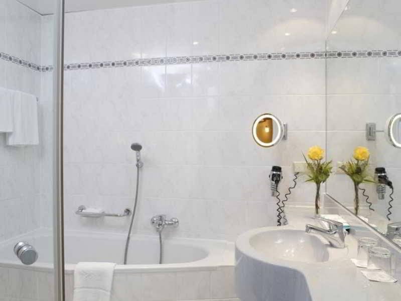 Фото Hotel Oranien Wiesbaden