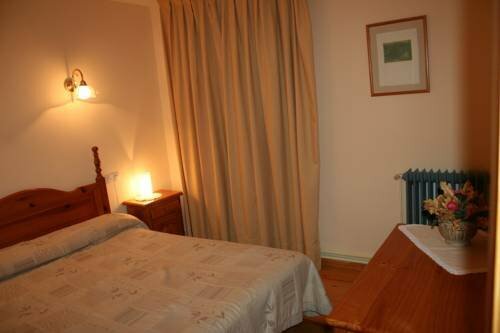Гостиница Hotel Llacs de Cardos