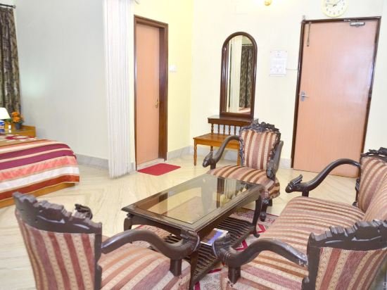 Фото Goroomgo Priyanshu Guest House Ruby