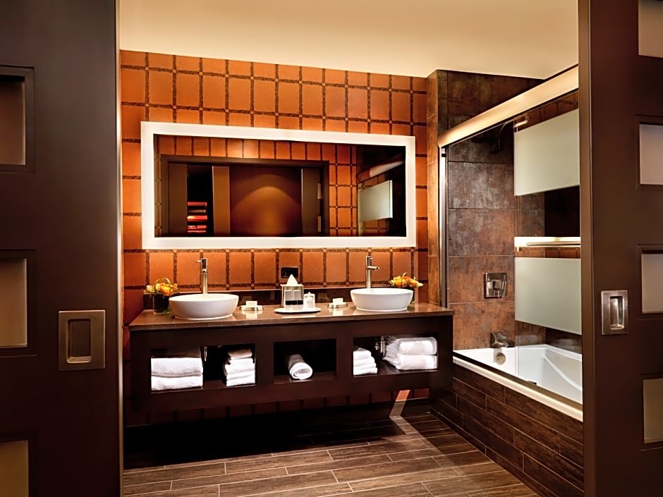 Фото Golden Nugget Las Vegas Hotel & Casino