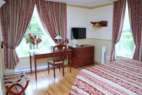 Хостел Auberge de l'Evêché в Римуски