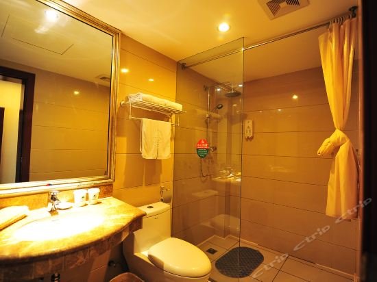 Фото GreenTree Guiyang Shifu Court Street Hotel