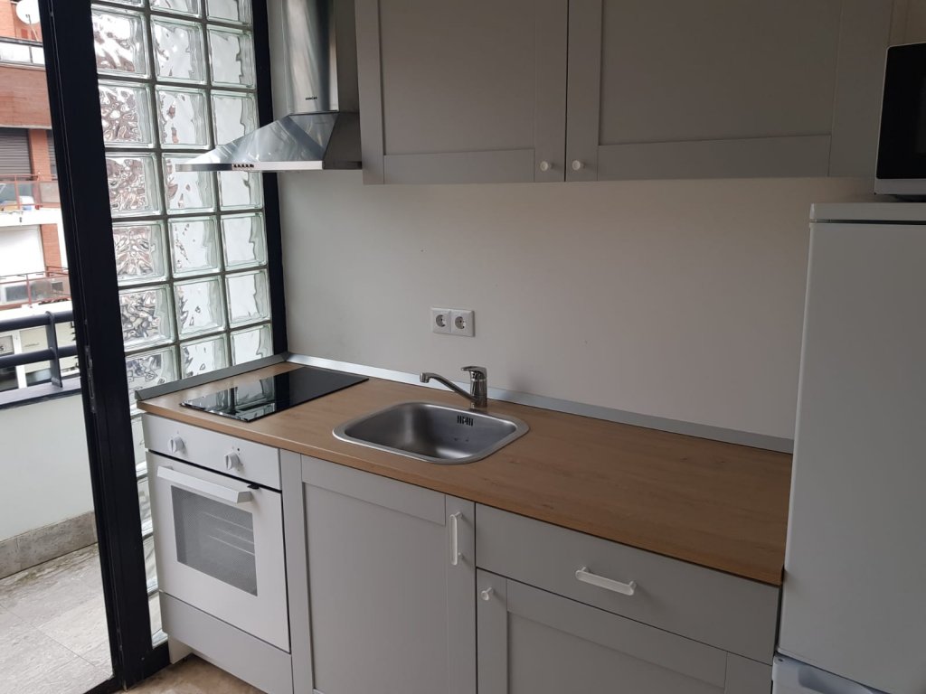 Фото Cozy and Bright Duplex Near City Center