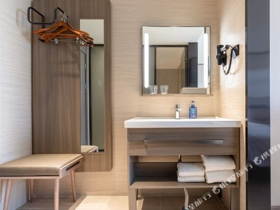 Фото Hanting Seasons Hotel Wuhan Optics Valley Branch