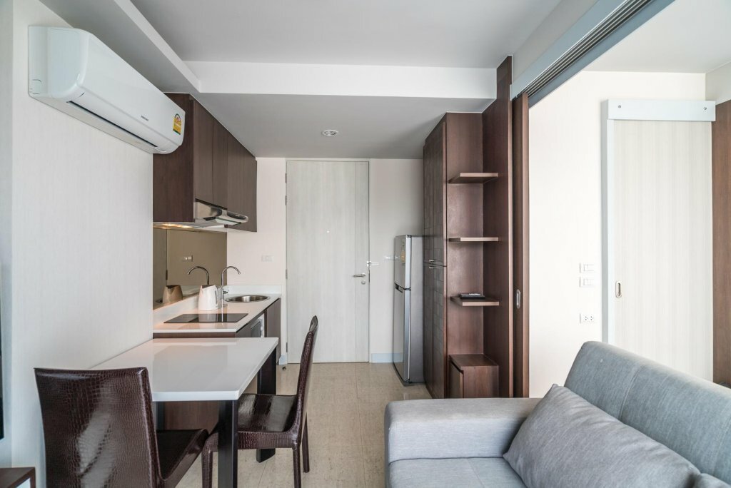 Hotel The Aristo Condo i by Holy Cow, Phuket Province, photo